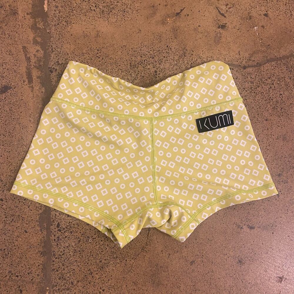 ✨ Kumi Activewear Geometric Shorts ✨